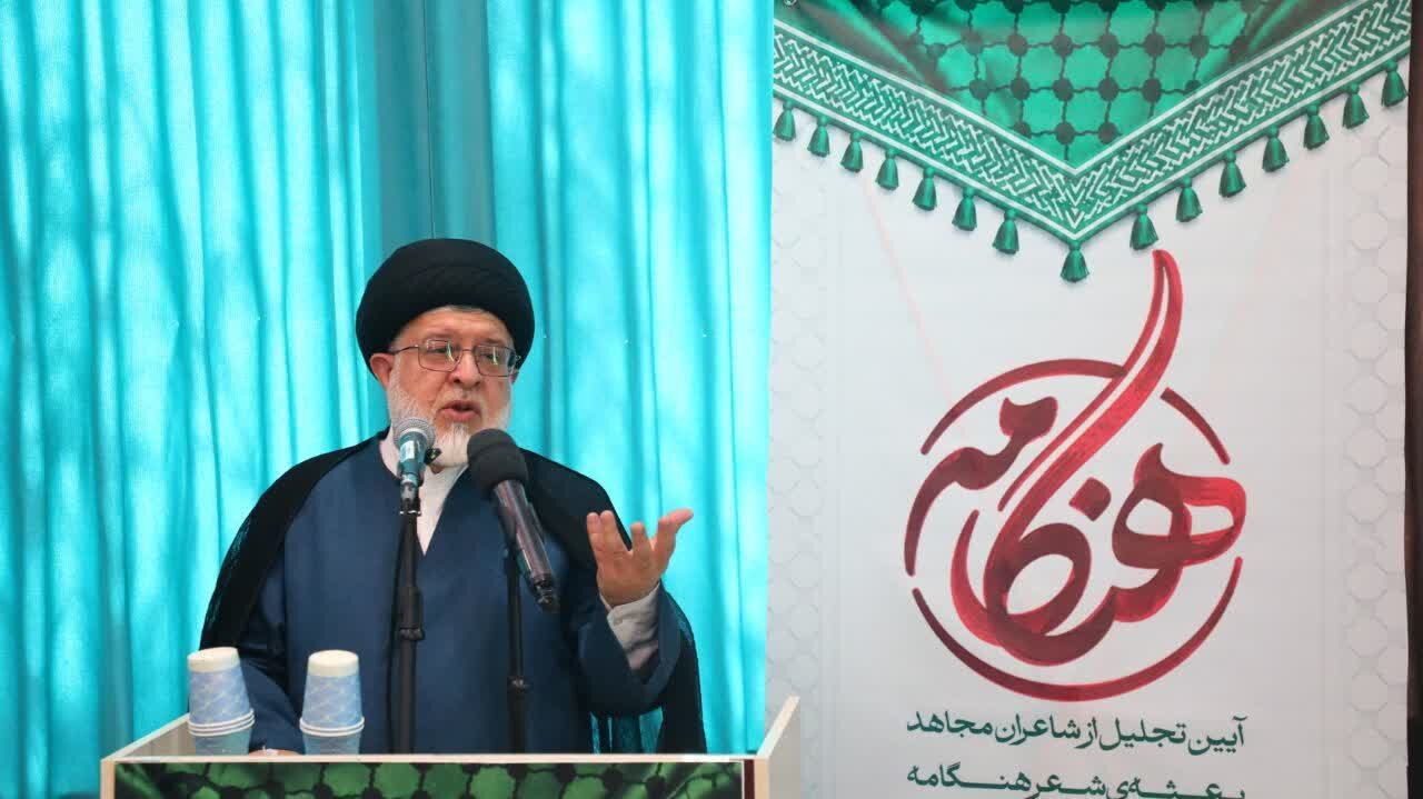 بزرگداشت شاعران انقلابی «بعثت شعر هنگامه»؛ حضور مردم، دشمن را مأیوس کرد