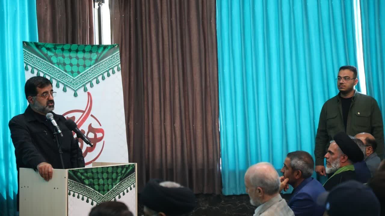 بزرگداشت شاعران انقلابی «بعثت شعر هنگامه»؛ حضور مردم، دشمن را مأیوس کرد