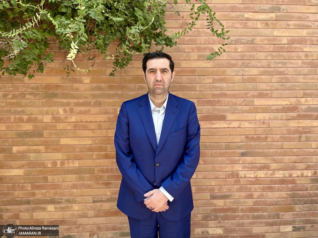 آجورلو، مشاور قالیباف: در دوران تفاهم، درآمد نفتی خوبی کسب کردیم و رقم قابل توجه دیگری در مهرماه واریز خواهد شد/ چین را کشوری اصلاح‌طلب بدانیم، نه انقلابی